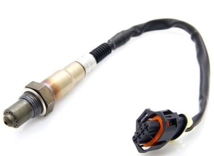 AKD OP121135 — OKSİJEN (LAMBDA) SENSÖRÜ OPEL ASTRA J A14XER A14NET A16XER INSIGNIA A14NET CHEVROLET CRUZE LDE ISITMALI ( P2 )