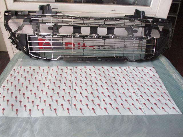 BİTAPART BPE309645 — ÖN TAMPON IZGARASI SİYAH PEUGEOT 308