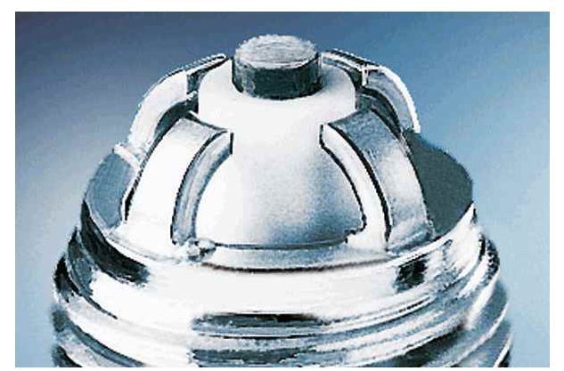 BOSCH 0242229648 — BUJİ FGR8KQEO 1.35 MM 4 TIRNAK (NIKEL-ITRIYUM ALASIMLI) OPEL CORSA 1.2;1.4 00- ASTRA F/G 1.6 16V;VECTRA