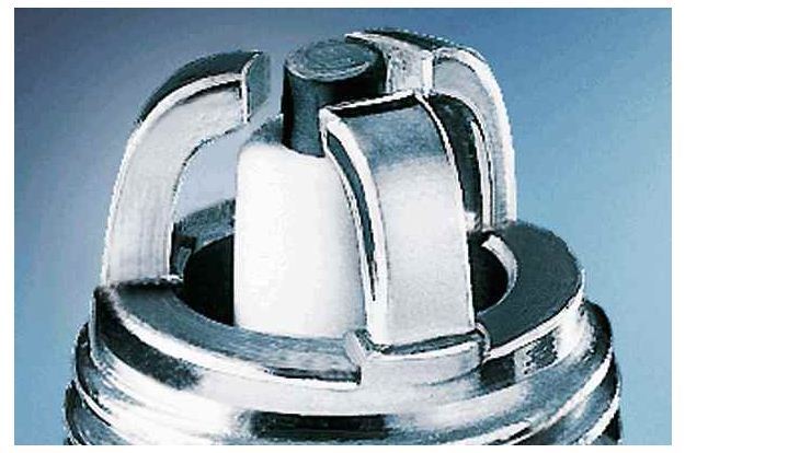 BOSCH 0242235766 — BUJİ FR7KTC 1.0 MM MERCEDES W202 C200 KOMPRASOR 95-01 ESKİ NO 0241235706