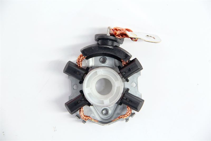 BOSCH 1004336526 — M.BENZ MARŞ MOTORU KÖMÜR TAŞIYICI A0011513514