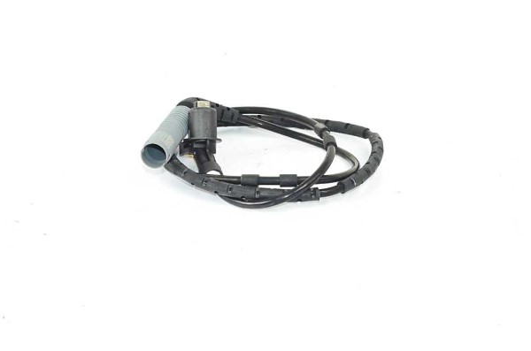 BSG 15840028 — ABS SENSORU ARKA E46 99-01