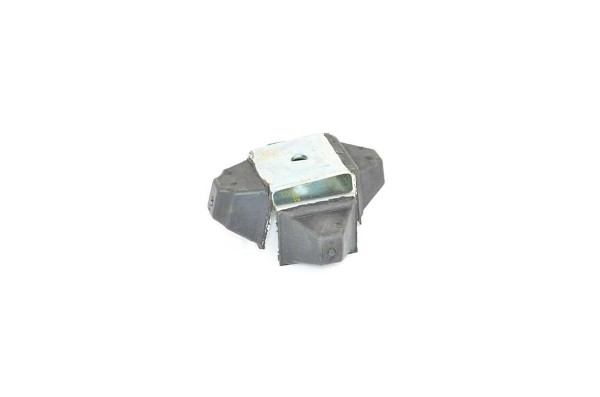 BSG 70700003 — MOTOR TAKOZU YARDIMCI KULAK TM 405/205/309 93-