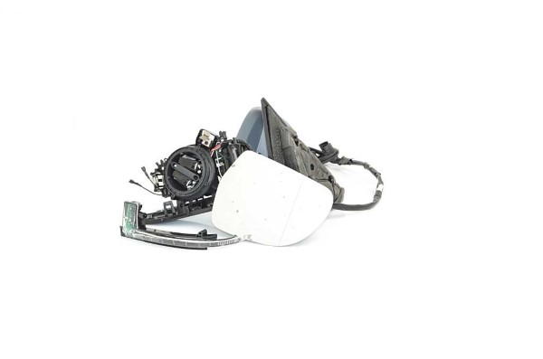 BSG 90900046 — DIS DİKİZ AYNASI SOL A3 04- ELEKTRİKLİ ISITMALI ASTARLI SİNYALLİ KOR NOKTALI 5 KAPI