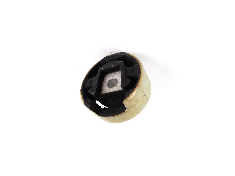 KAUTEK VWEM018 — MOTOR TAKOZU ARKA ALT CADDY III -GOLF V-JETTA-A3-LEON 05>