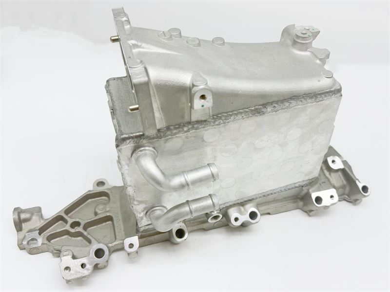 MGA 63330 — MANIFOLD INTERCOOLER RADYATORU (VW GOLF 17- PASSAT 15- AUDI A3 17-20 SEAT LEON 13- SKODA OCTAVIA 13-)