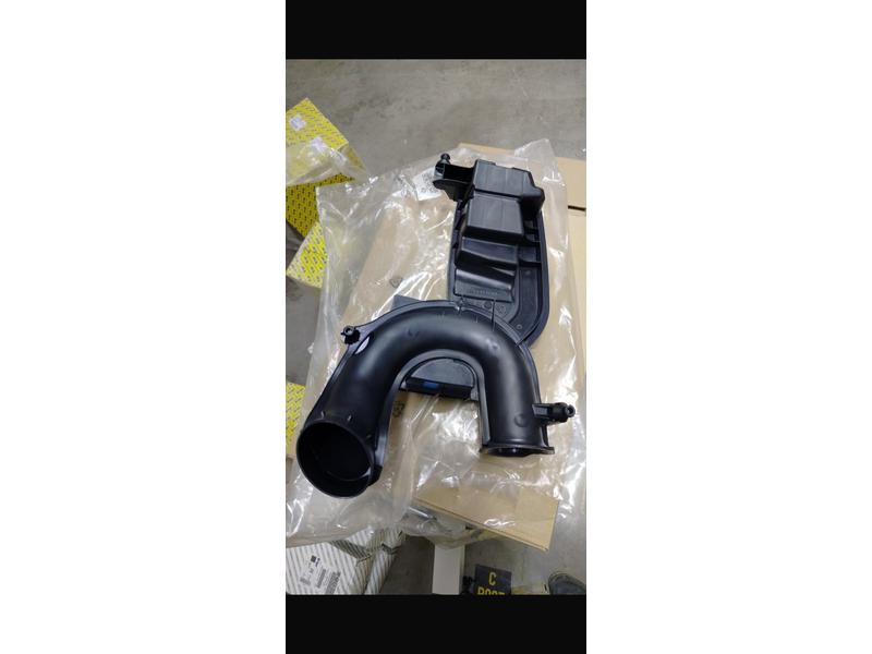 RENAULT 165854265R — HAVA FİLTRE BORUSU REZANATÖR MEGANE III FLUENCE